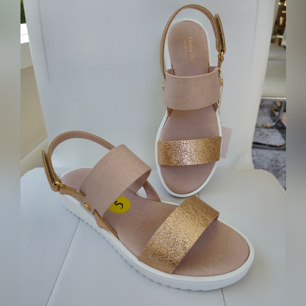 New Giulia Palai Made in Italy gils size 5 pink sandals.